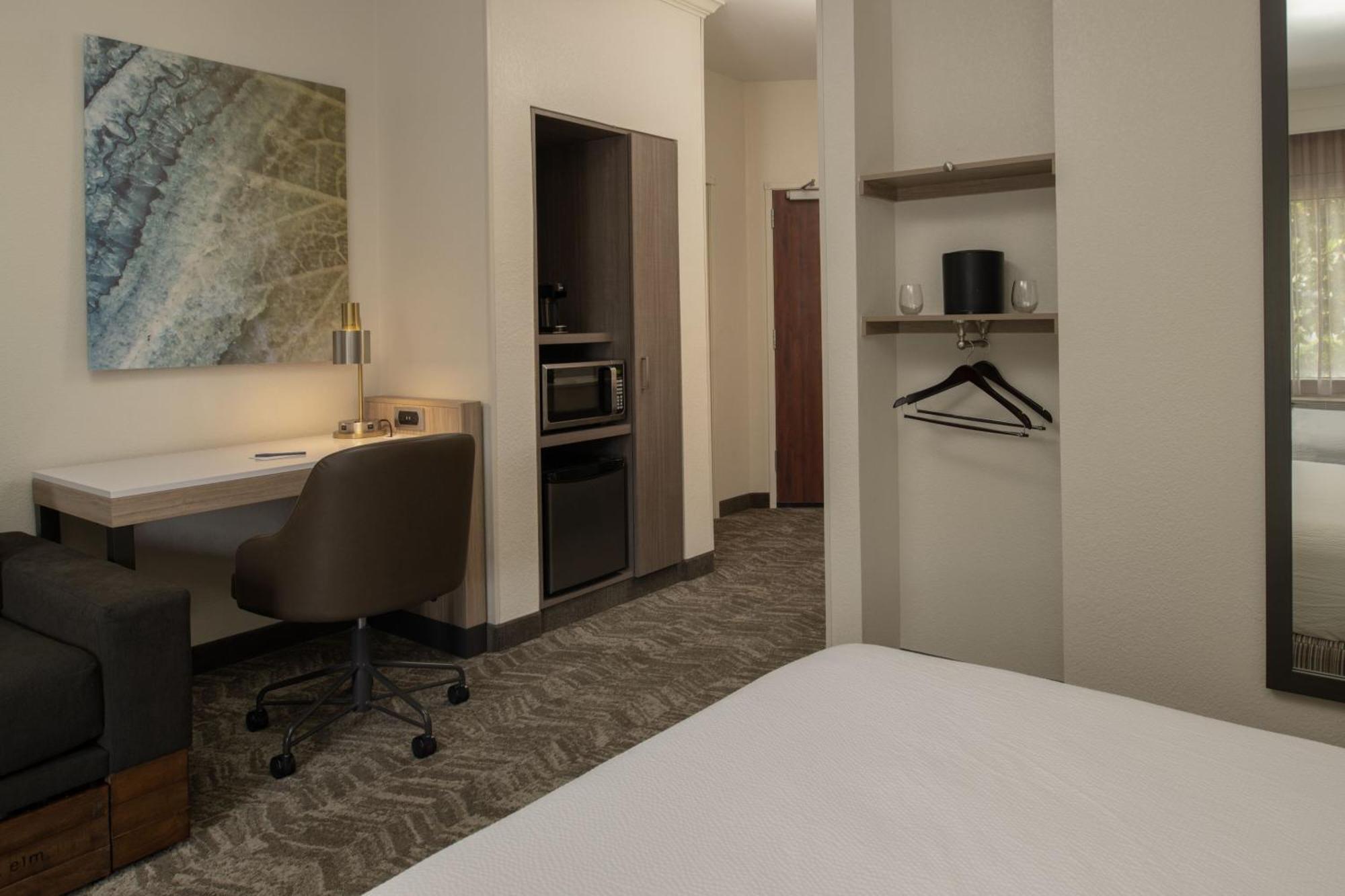 Springhill Suites By Marriott Medford Bagian luar foto